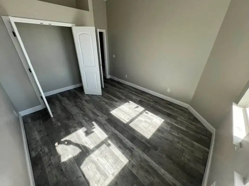 LVP Rustic Gray